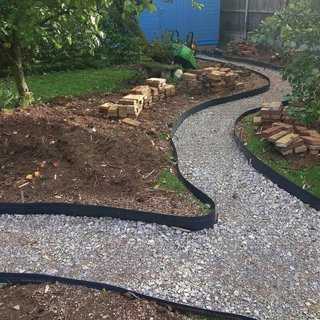 Obrzeże trawnikowe ogrodowe elastyczne 50x50x20m 30 kołów kotew czarne