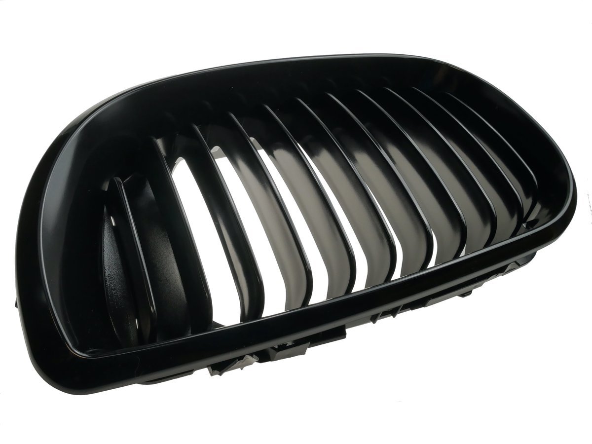 Nerki BMW E46 0105 czarny połysk atrapa grill maski